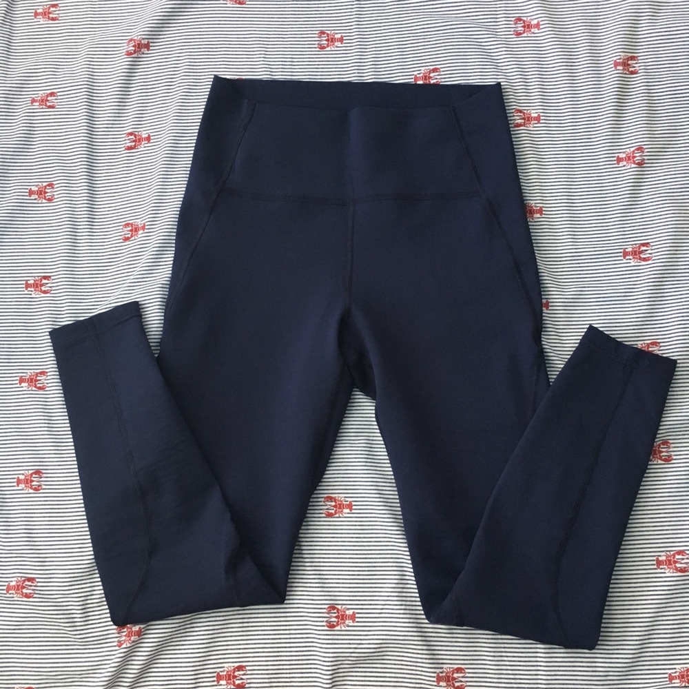 LNDR ultra form 7/8 legging Navy size small 4-6